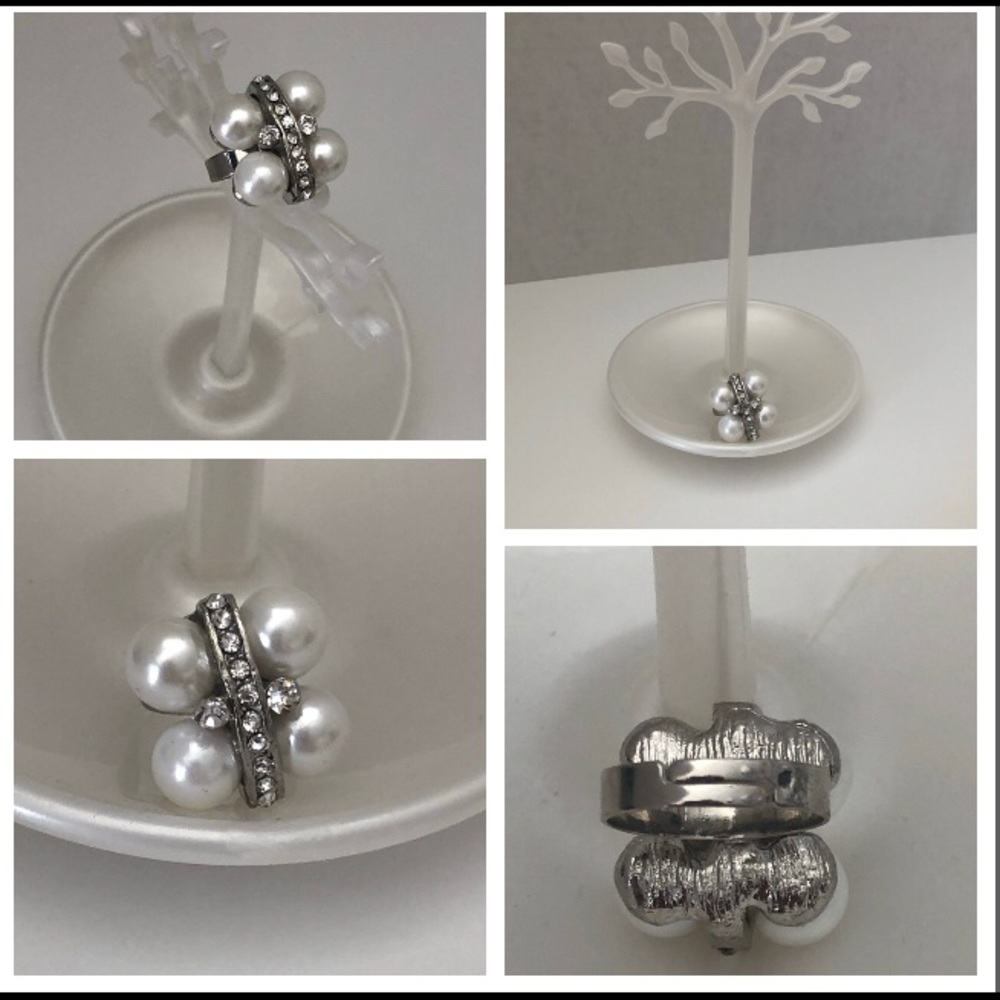 Guess Pearl Cluster Ring